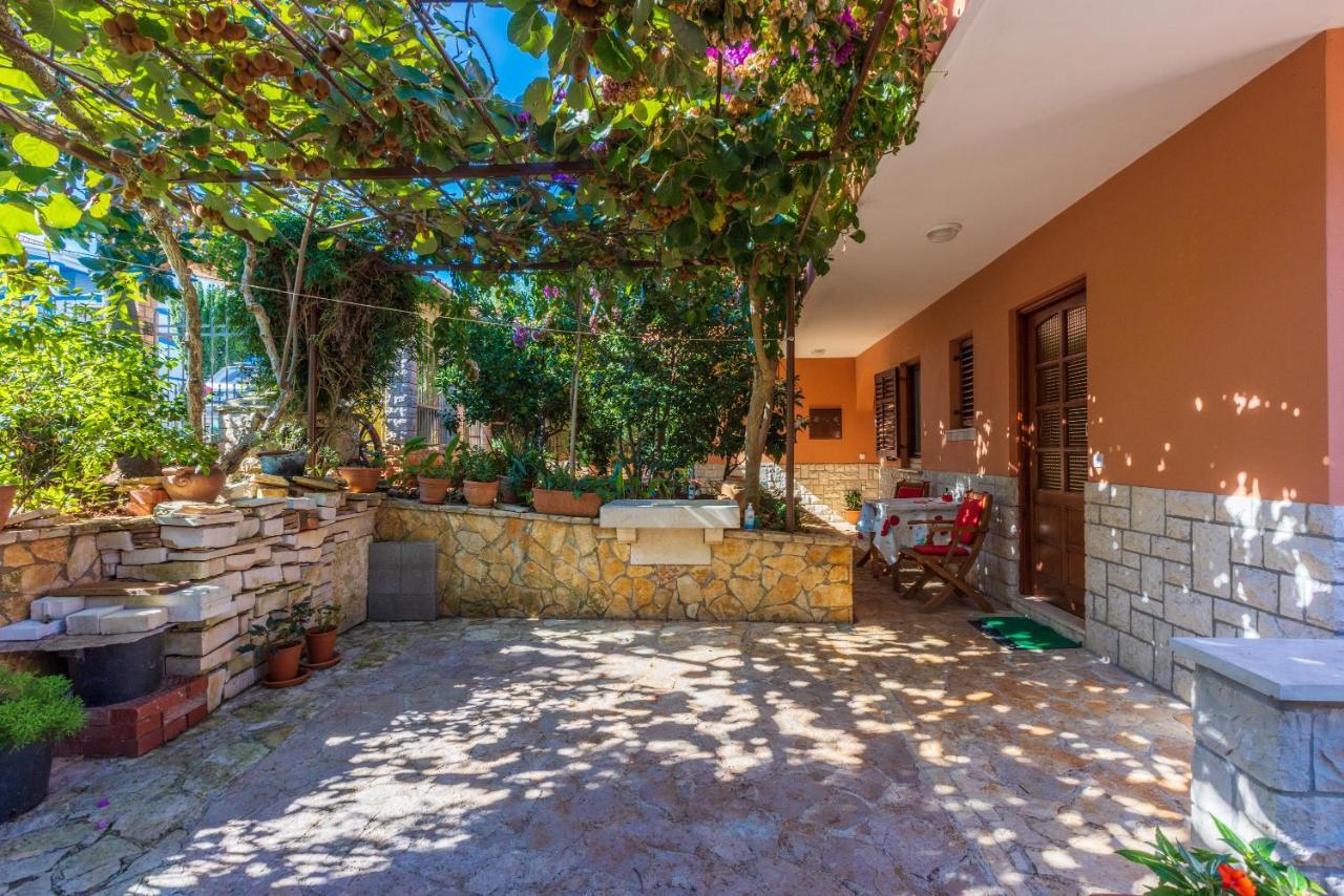 Apartments Villa Mavero Banjole Exterior foto