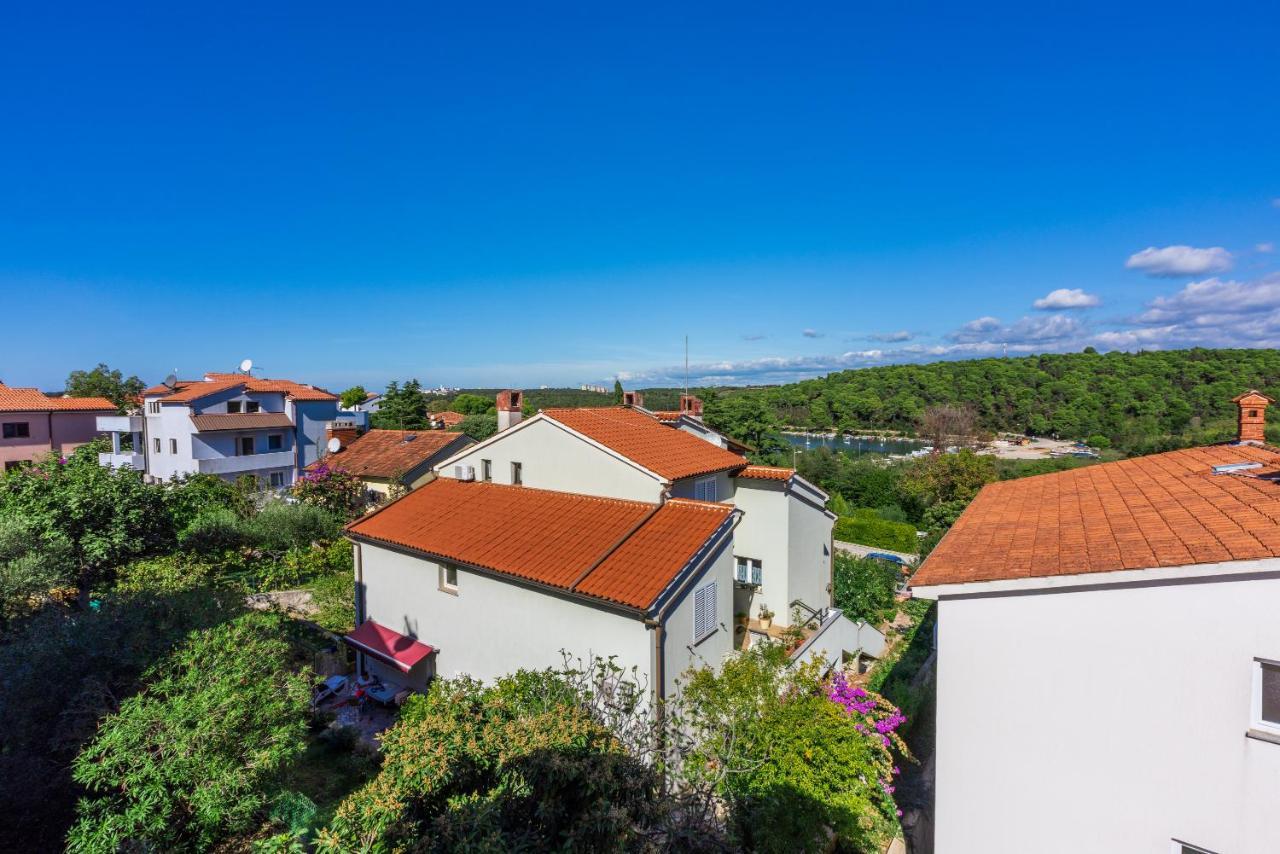 Apartments Villa Mavero Banjole Exterior foto